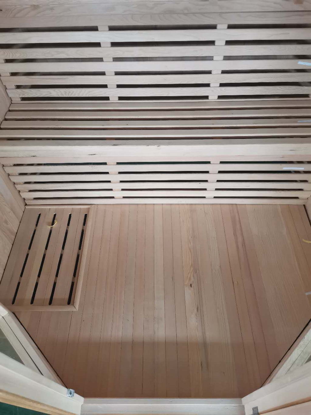 SunRay Sauna brand, Tiburon Traditional 4-Person Indoor Steam Sauna